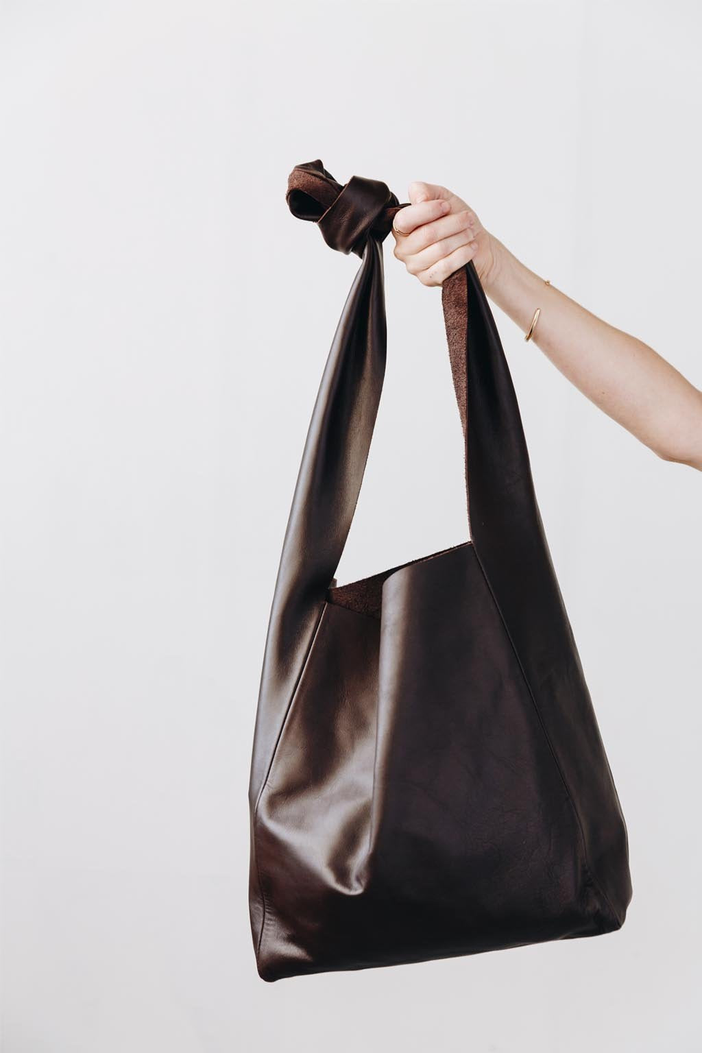 ★JILLSTUART★ [Harper] PU Medium Shoulder Bag (JLBA5E240BK) Harper the Label's Sustainable Leather Bag Collection